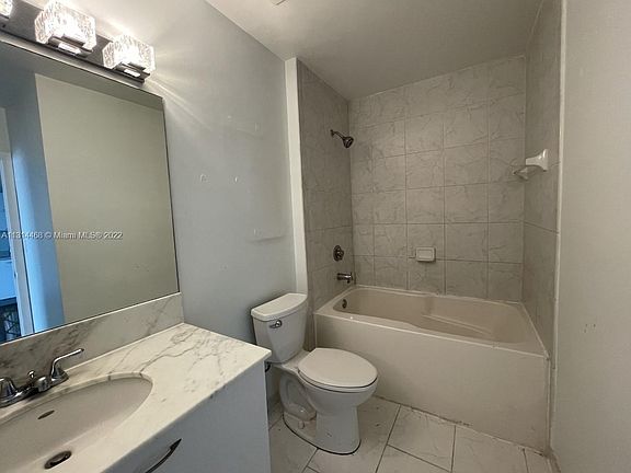 4th image of 133 NE 2nd Ave APT 3011
