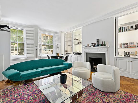 3rd image of 50 E 72nd St #2D