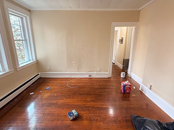 5th image of 701 Howard Ave #32