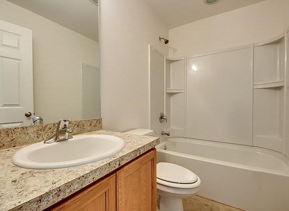 4th image of 422 Shadow Lakes Dr