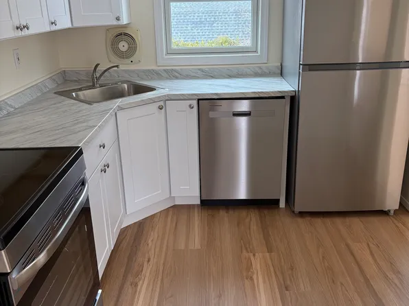 (undisclosed Address), Farmingdale, NY 11735