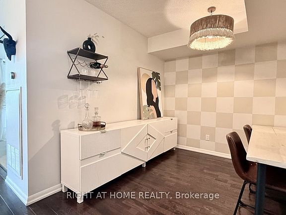 3rd image of 209 Fort York Blvd S #656