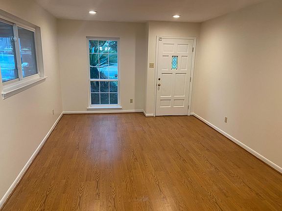 5th image of 358 Orangewood Dr