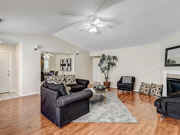5th image of 427 De Soto St SE