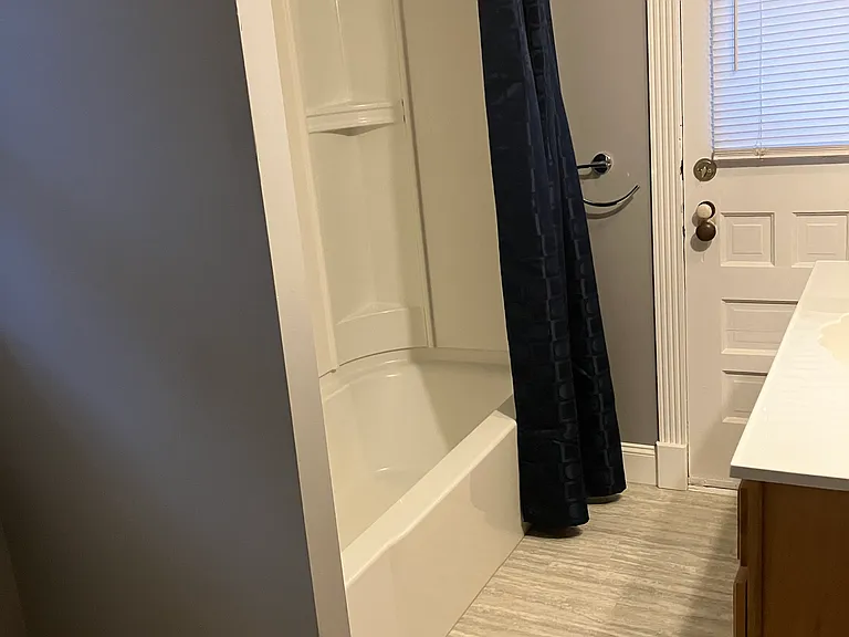 373 Norton Ave — Photo 9