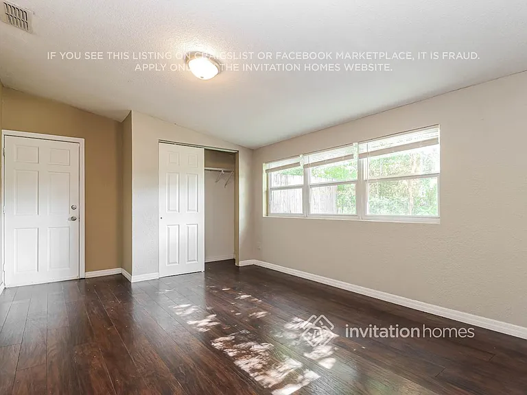939 Lakewood Ave — Photo 8