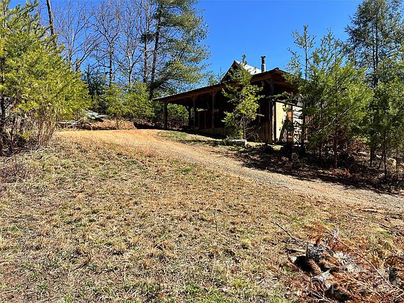 4th image of 68-A Deerborne Ln