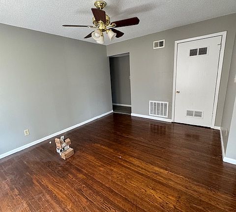 4th image of 2712 Tracy Ave Unit 1S