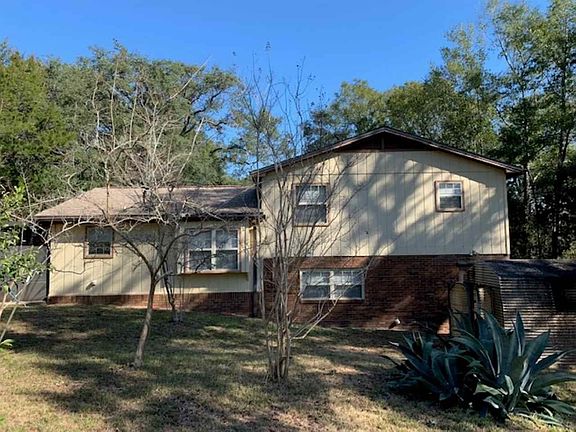 3rd image of 102 Linda Ct