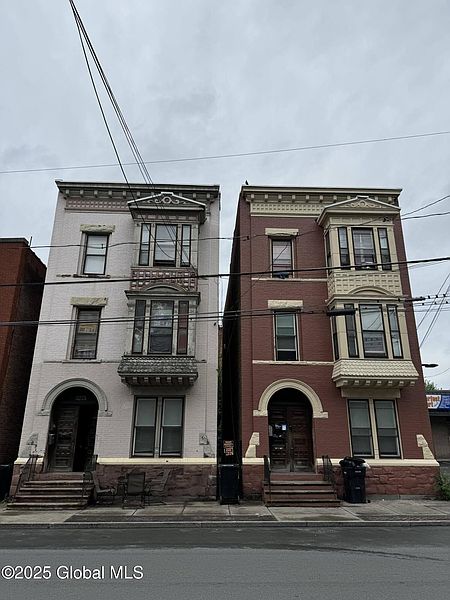2nd image of 3275 6th Avenue