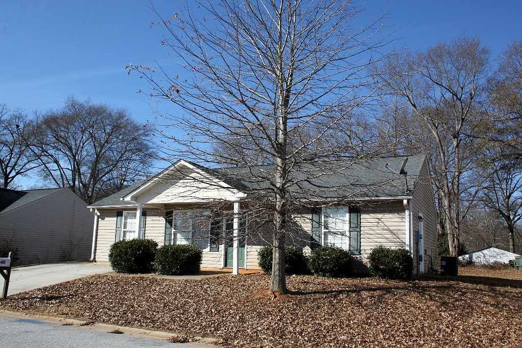 475 Barton St, Duncan, SC 29334, MLS# 1493997