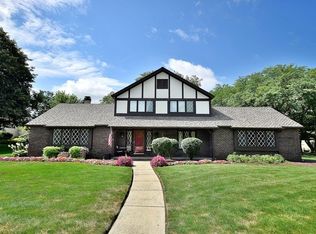42 Cedar Gate Cir, Sugar Grove, IL 60554