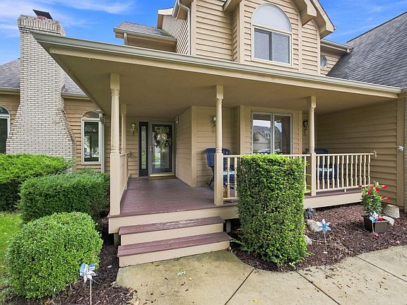 3rd image of 3806 Autumn Ln