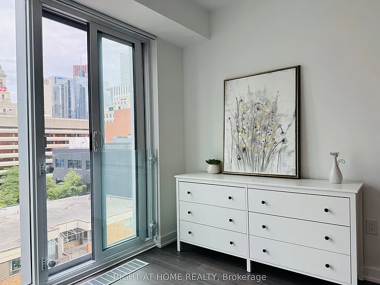 50 McCaul St #1011 — Photo 12