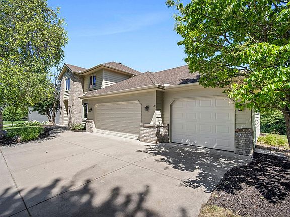 4th image of 6378 Glacier Ln N