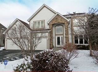 2700 Clara Ave, Aurora, IL 60502