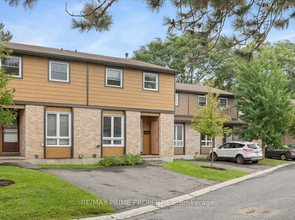 6252 Castille Ct #29, Ottawa, ON K1C 1X5