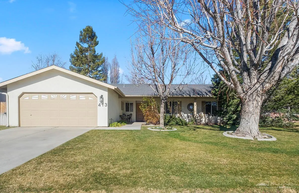 413 Apple Way photo 1