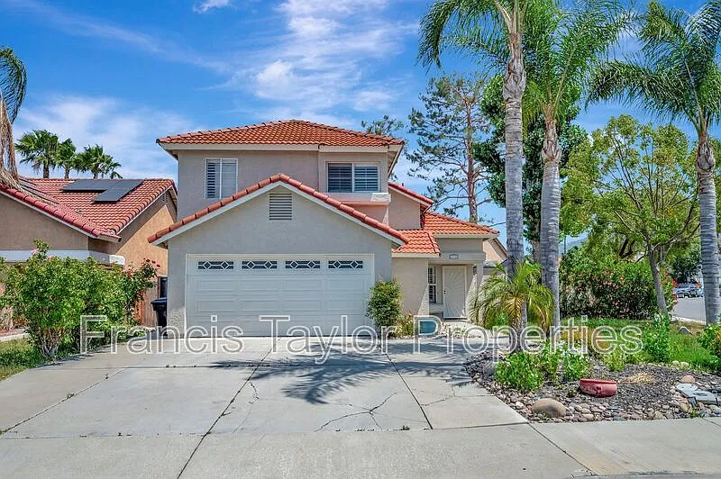 3 bed, 2.5 bath, 1279 sqft, $3,000 — Photo 2