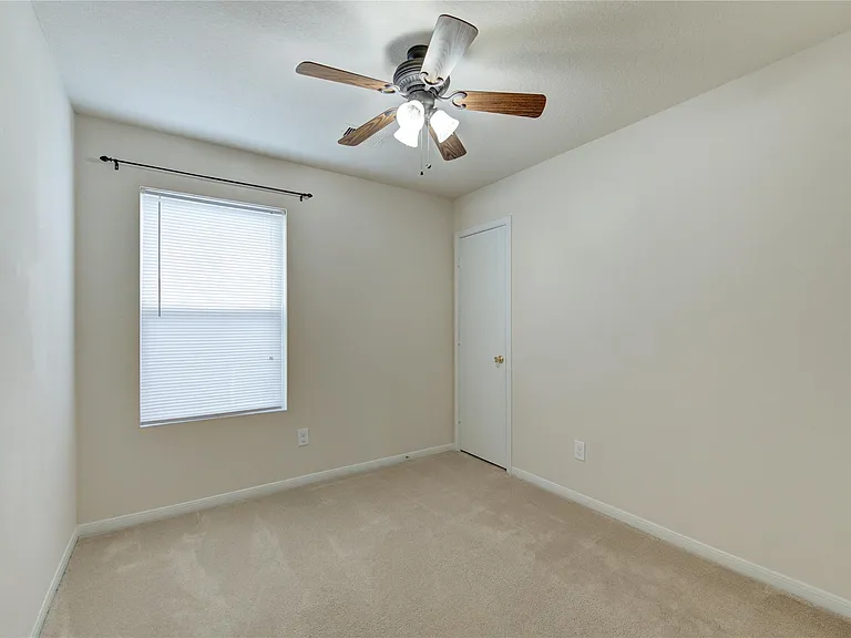 3639 Barkers Crossing Ave — Photo 29