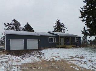 5910 S Lovejoy Rd, Perry, MI 48872