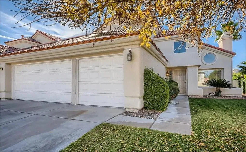 2933 Channel Bay Dr — Photo 3