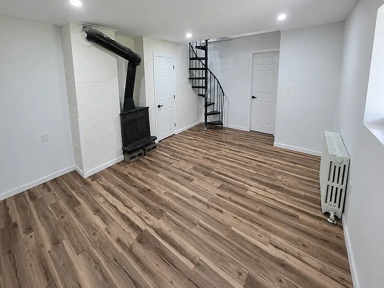 155 Ormsby Ave — Photo 42
