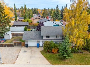 680 W Wallace Dr, Carstairs, AB T0M0N0
