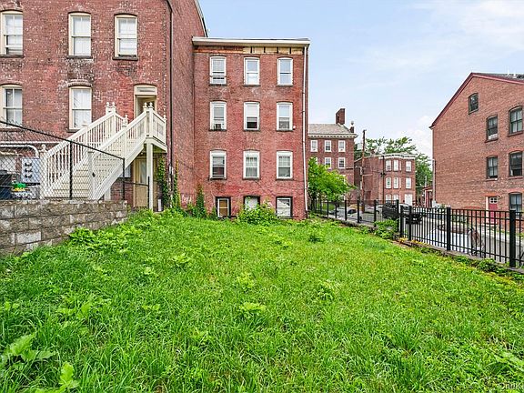 2nd image of 191 1st Street