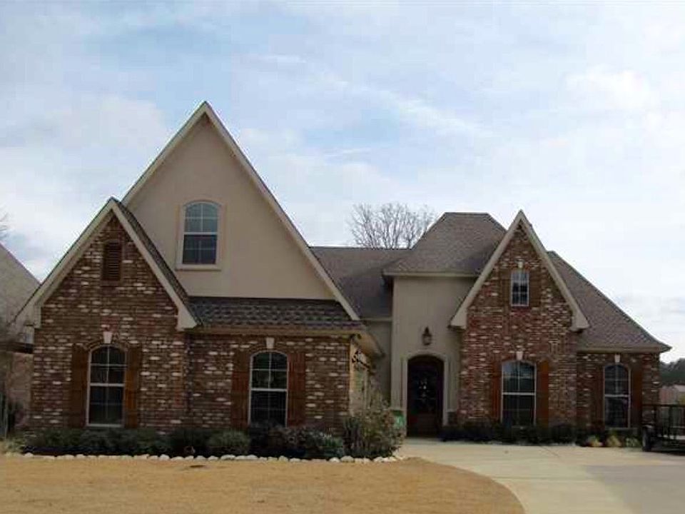 1st image of 286 Danielle Dr
