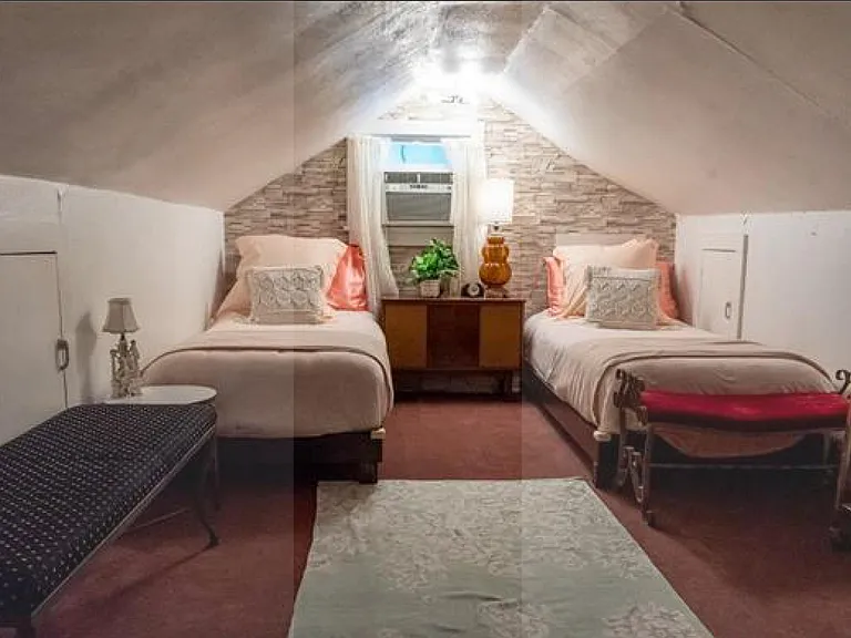 Upstairs loft (Room 1)