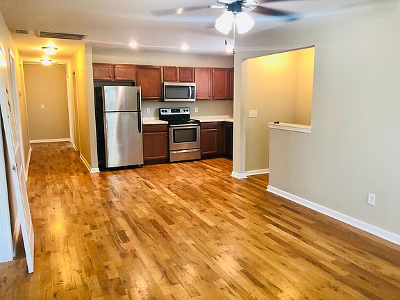 2nd image of 1501 Stubbins St #B