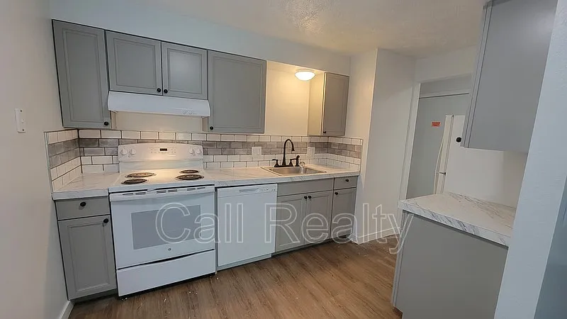 1 bed, 1.0 bath, 600 sqft, $1,125 — Photo 2