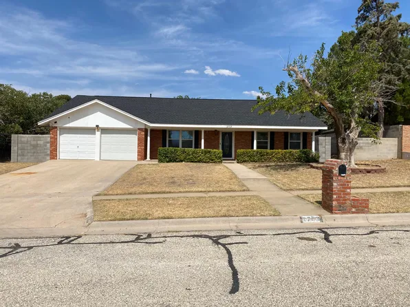 2703 Rebecca Dr, Big Spring, TX 79720