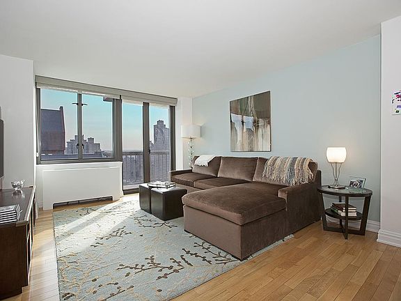 3rd image of 1438 3rd Ave APT 26E