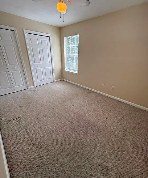 2635 Fairmount Ln — Photo 3