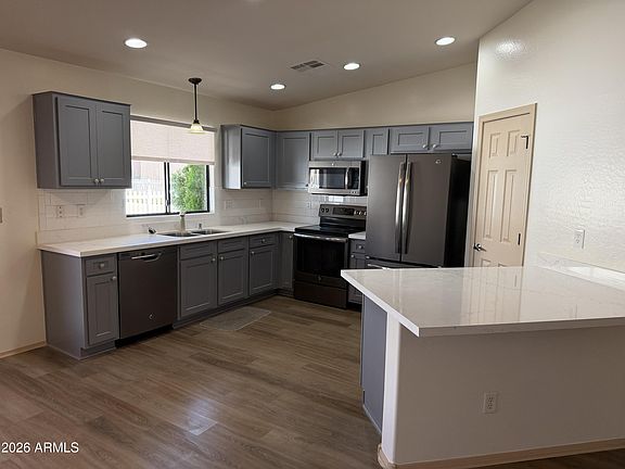 4th image of 2101 S MERIDIAN Road #255