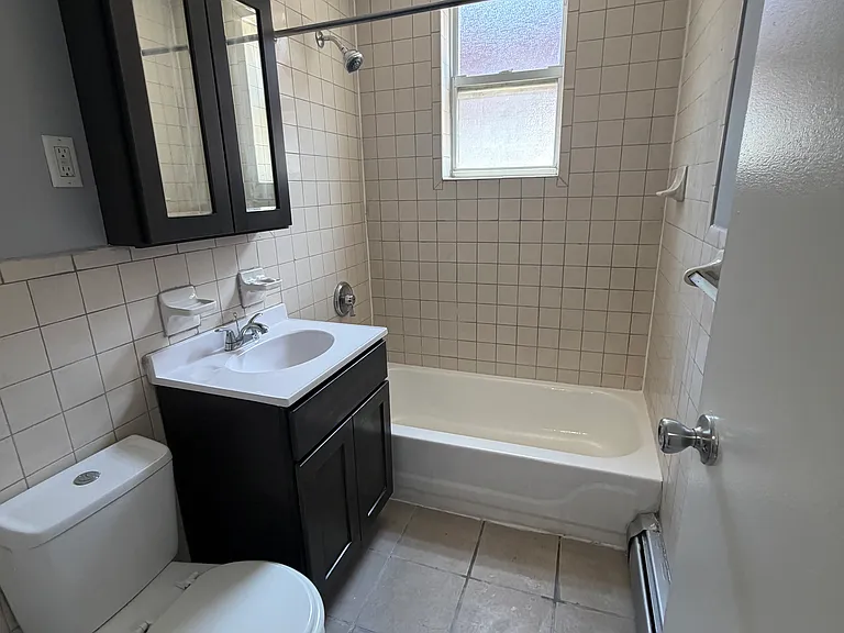 362 Williamson St #A10 — Photo 4