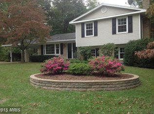 4616 Wakefield Chapel Rd, Annandale, VA 22003
