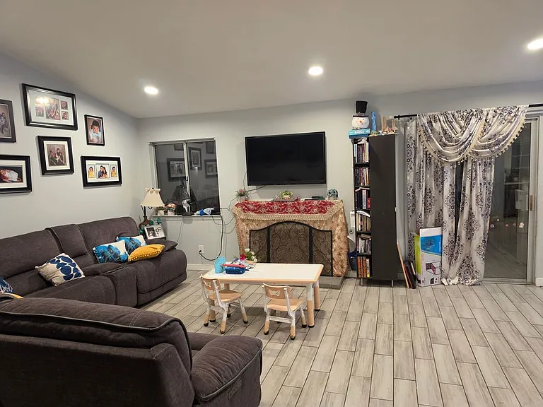 40266 Ronar St — Photo 14