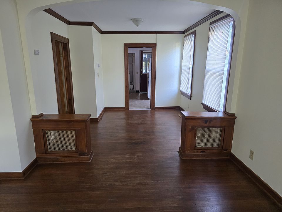1st image of 185 Ford Ave #1