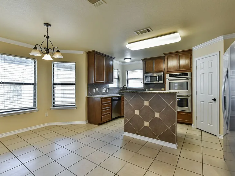 6905 Deorsam Loop — Photo 12