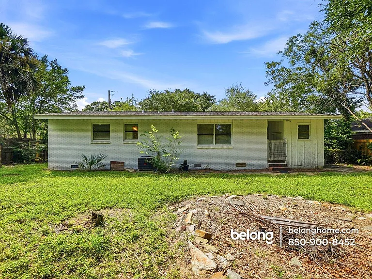 6011 Greenwood Ln — Photo 21