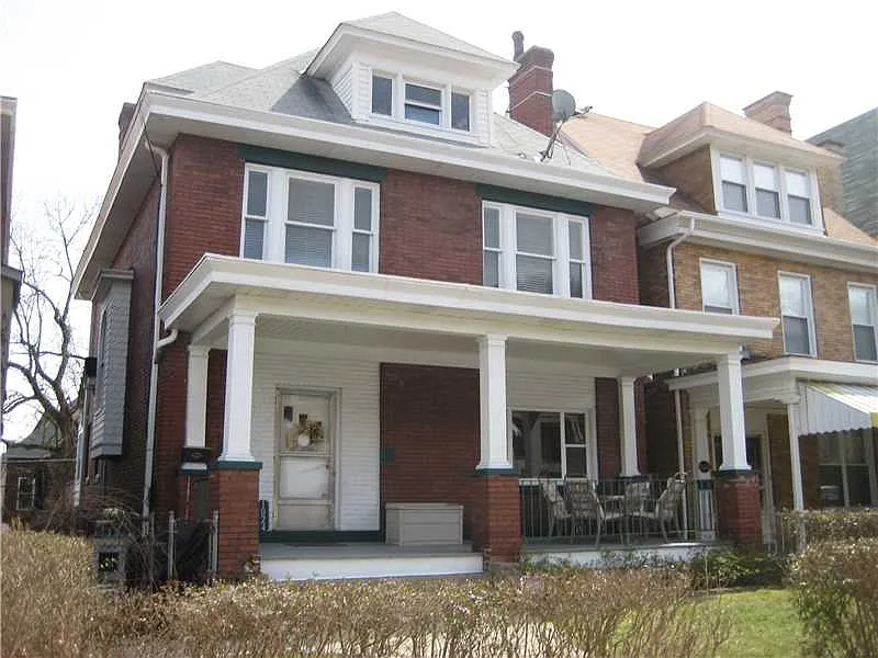 1024 Jancey St photo 1