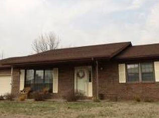 245 Beau Gon Dr, Swansea, IL