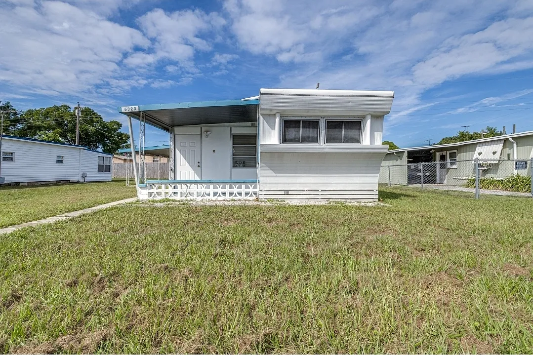 1 bed, 420 sqft, $975 — Photo 1