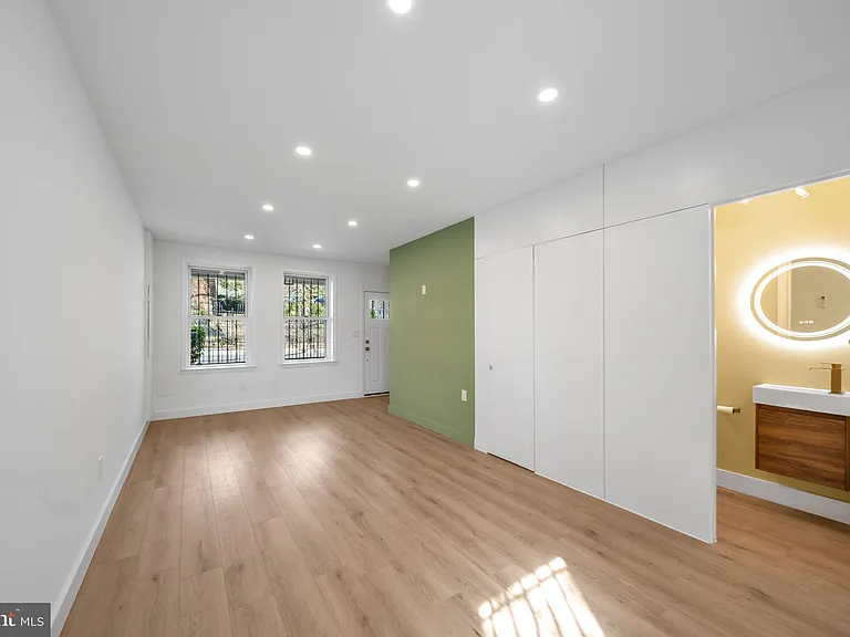 1845 Corcoran St NE — Photo 8