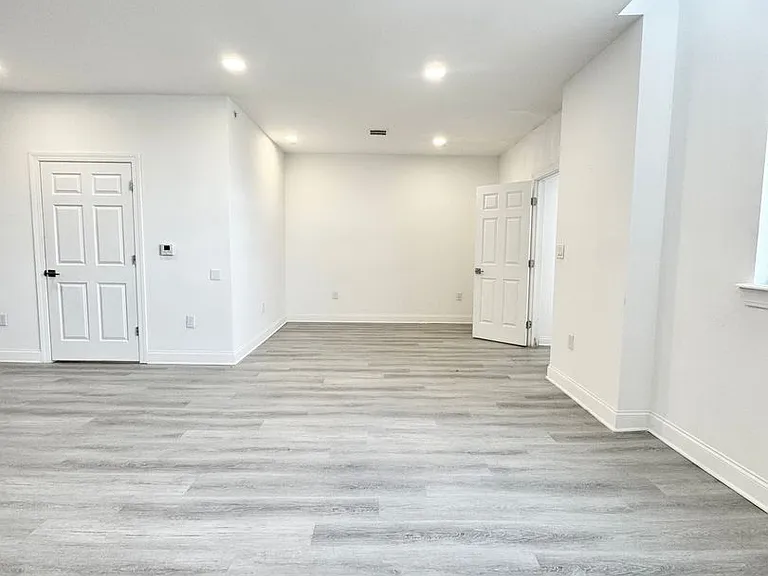 1600 West Hunting Park - Residential — Photo 31