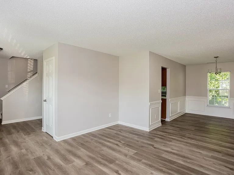 3042 Willamette Valley Dr — Photo 7