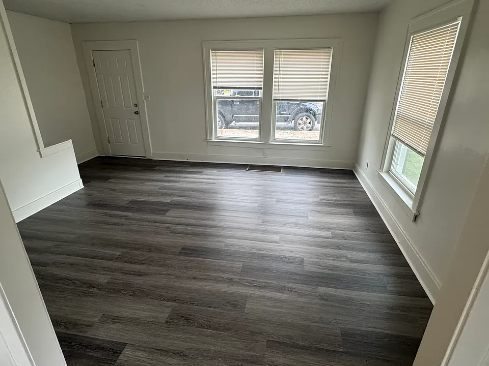 1 Maynard Ct